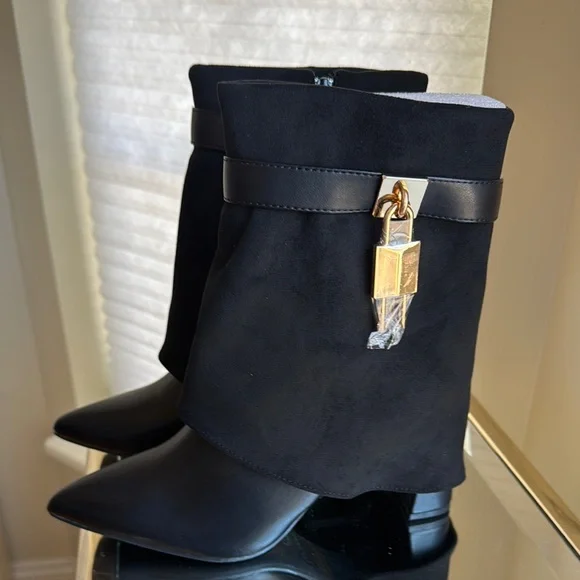 Black lock charm fold over boots - Picture 2 of 6